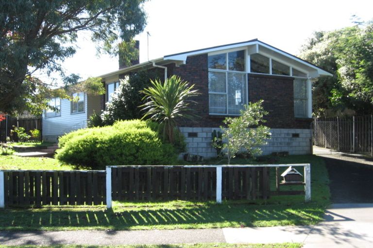 Photo of property in 104 Cascades Road, Pakuranga Heights, Auckland, 2010