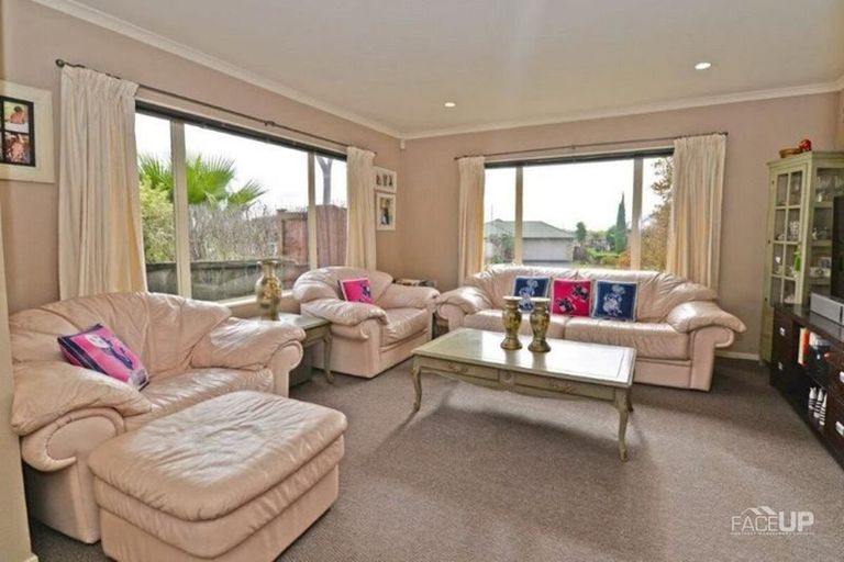 Photo of property in 33 Rush Creek Drive, Westgate, Auckland, 0614