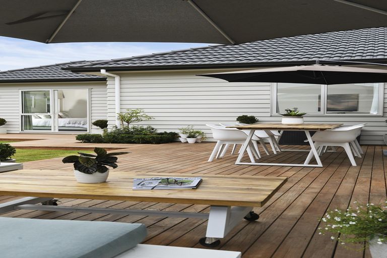 Photo of property in 12 Kahika Grove, Huapai, Kumeu, 0810