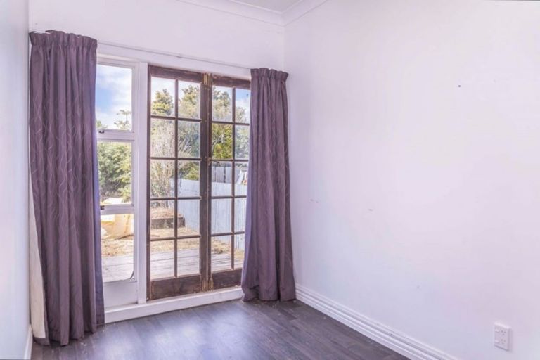 Photo of property in 1 York Street, Dannevirke, 4930