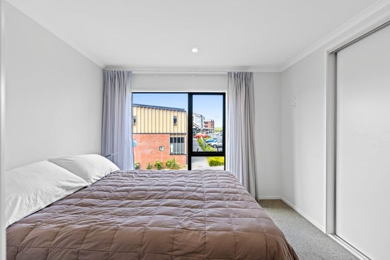 Photo of property in 42 Pennant Street, Long Bay, Auckland, 0630