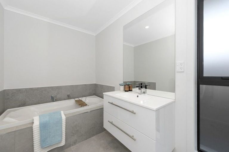 Photo of property in 34 Maanihi Drive, Rototuna North, Hamilton, 3210