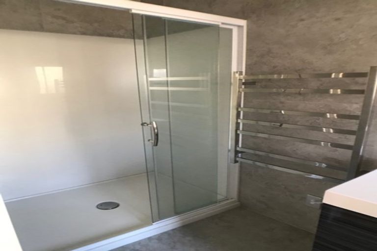 Photo of property in 79 Deep Creek Road, Waiake, Auckland, 0630