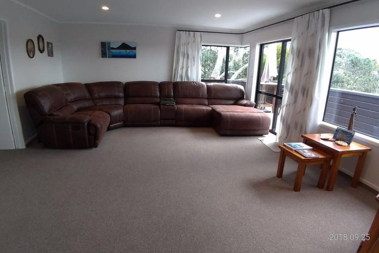 Photo of property in 1/22 Penzance Road, Mairangi Bay, Auckland, 0630