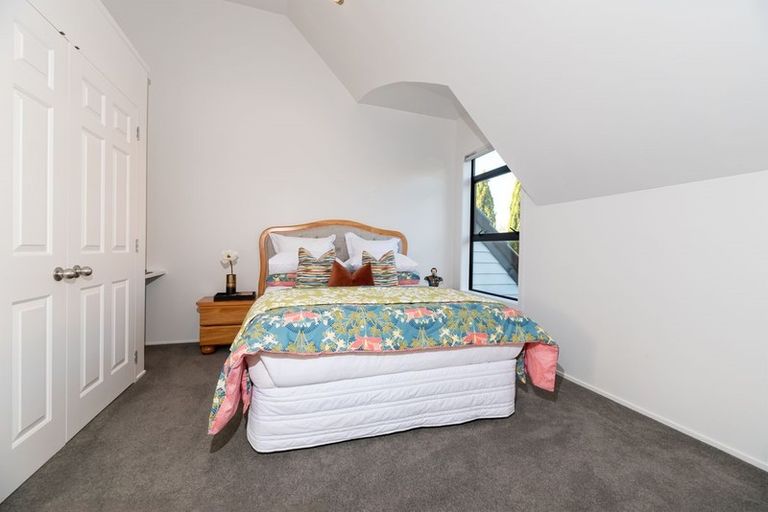 Photo of property in 61 Manor Park, Sunnyhills, Auckland, 2010