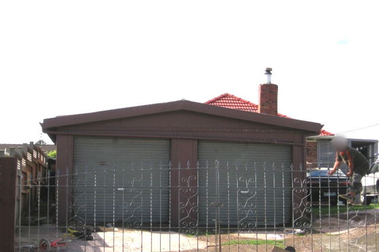 Photo of property in 7 Chilcott Road, Henderson, Auckland, 0612