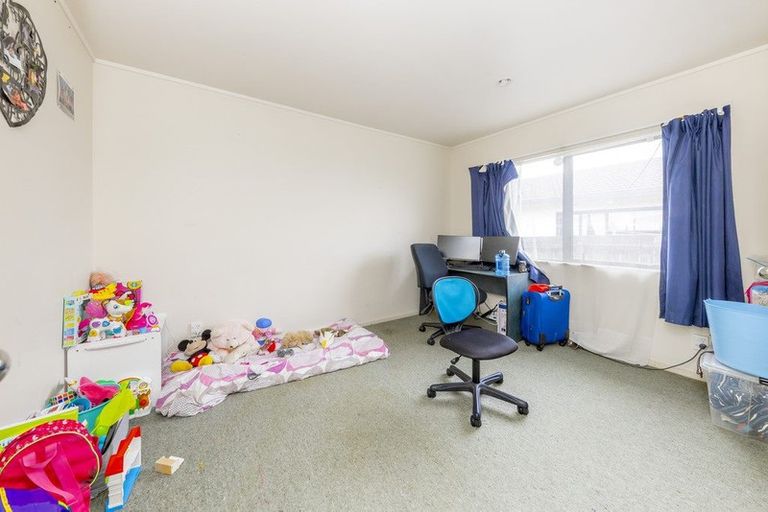 Photo of property in 2/32 Limond Street, Randwick Park, Auckland, 2105