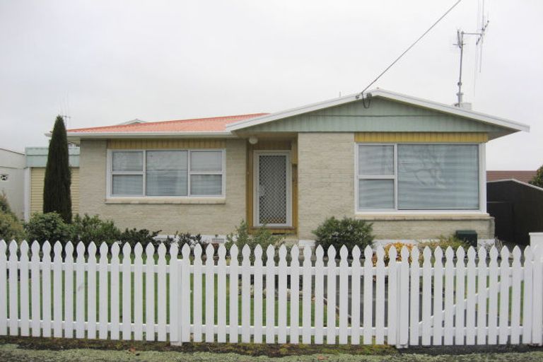 Photo of property in 588 Queen Street East, Levin, 5510