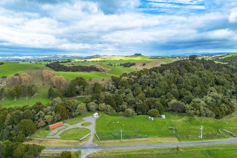 Photo of property in 137 Kiritaki Road, Dannevirke, 4972