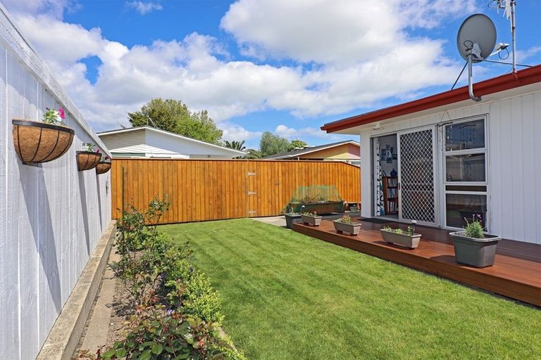 Photo of property in 2/84a Gloucester Street, Greenmeadows, Napier, 4112