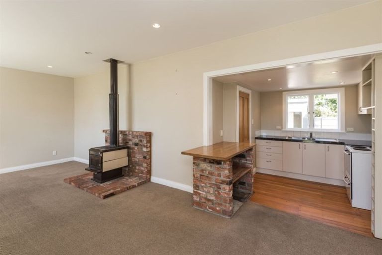 Photo of property in 12 Pound Street, Amberley, 7410