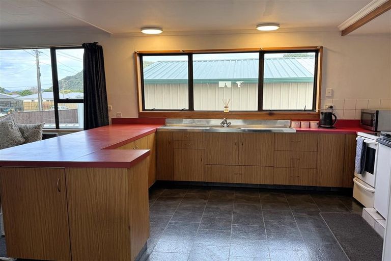 Photo of property in 2 Coakley Street, Blaketown, Greymouth, 7805