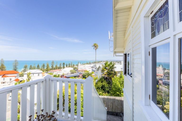 Photo of property in 20 Brewster Street, Bluff Hill, Napier, 4110