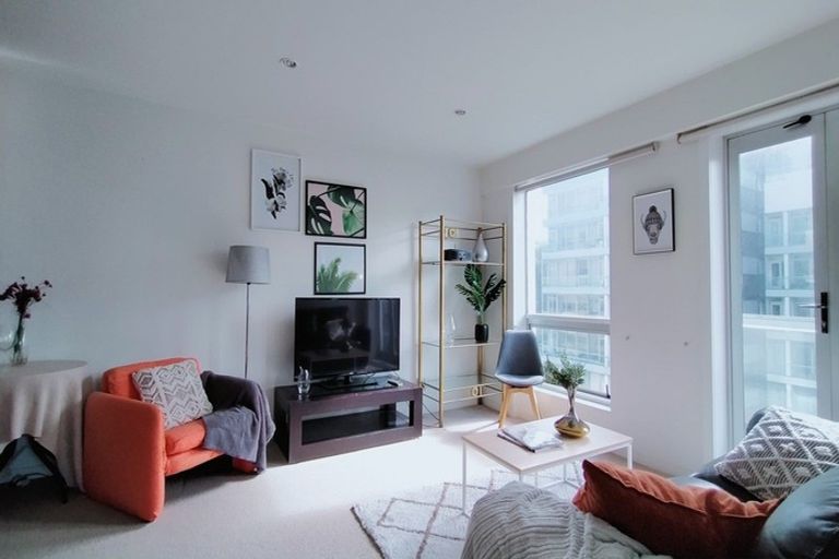 Photo of property in Terrace Heights Apartments, 8c/163 The Terrace, Wellington Central, Wellington, 6011