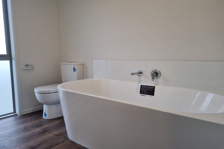 Photo of property in 10 Selkirk Lane, Hamilton Lake, Hamilton, 3204