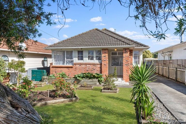 Photo of property in 49 Caius Avenue, Gonville, Whanganui, 4501