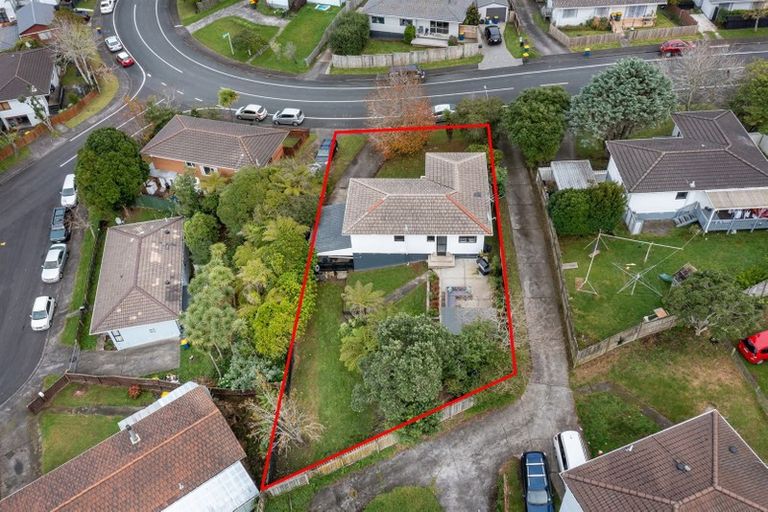 Photo of property in 13 Benchmark Drive, Massey, Auckland, 0614