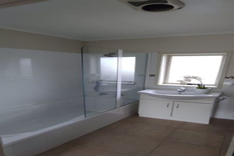 Photo of property in 1/37 Great South Road, Papakura, Takanini, 2110