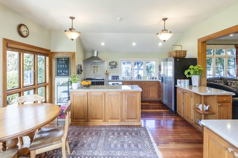 Photo of property in 39 Holly Road, St Albans, Christchurch, 8014