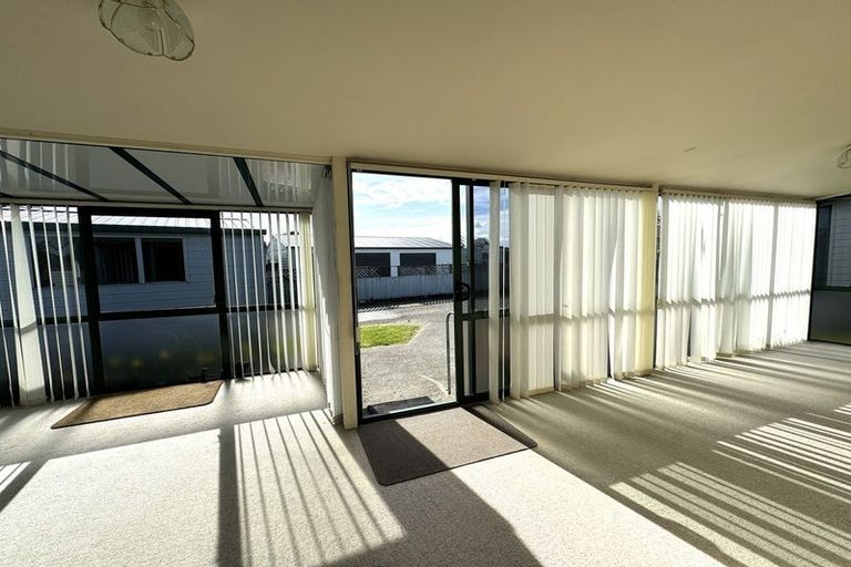 Photo of property in 50d Lanark Street, Balclutha, 9230