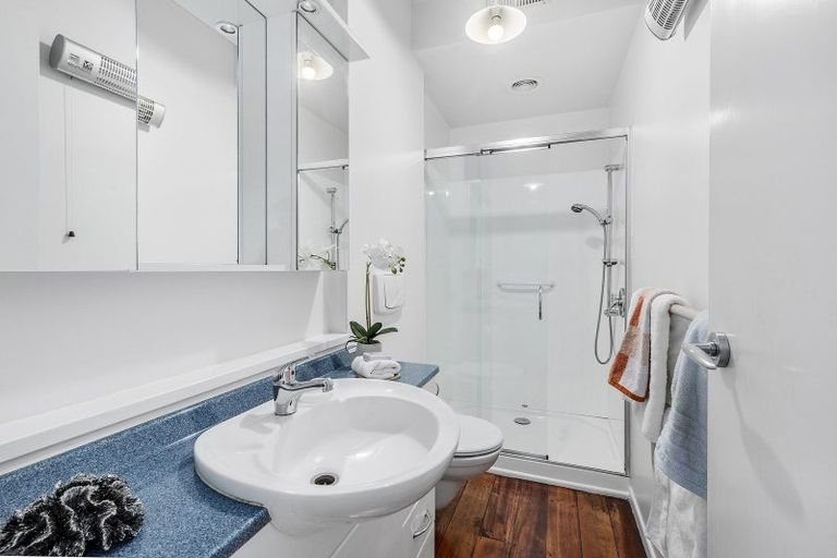 Photo of property in 302 The Parade, Island Bay, Wellington, 6023