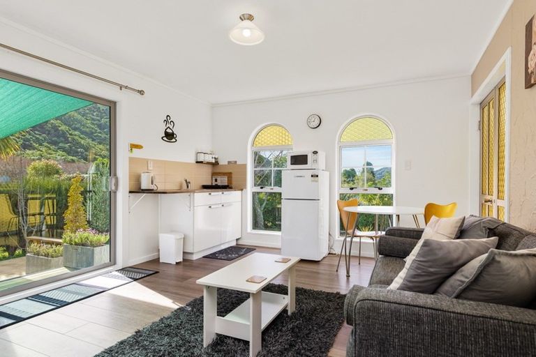 Photo of property in 31a Ranui Street, Waikawa, Picton, 7220