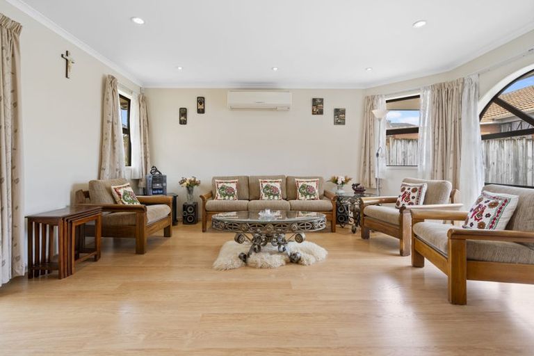 Photo of property in 31a Archibald Road, Kelston, Auckland, 0602