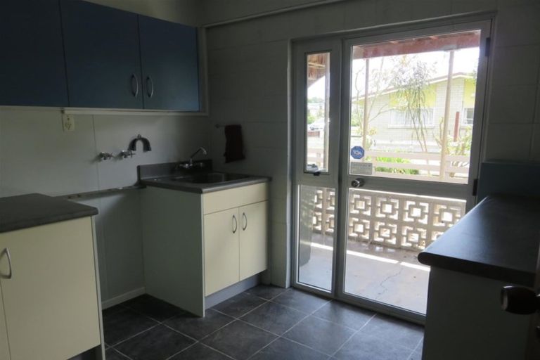 Photo of property in 87 Clawton Street, Westown, New Plymouth, 4310