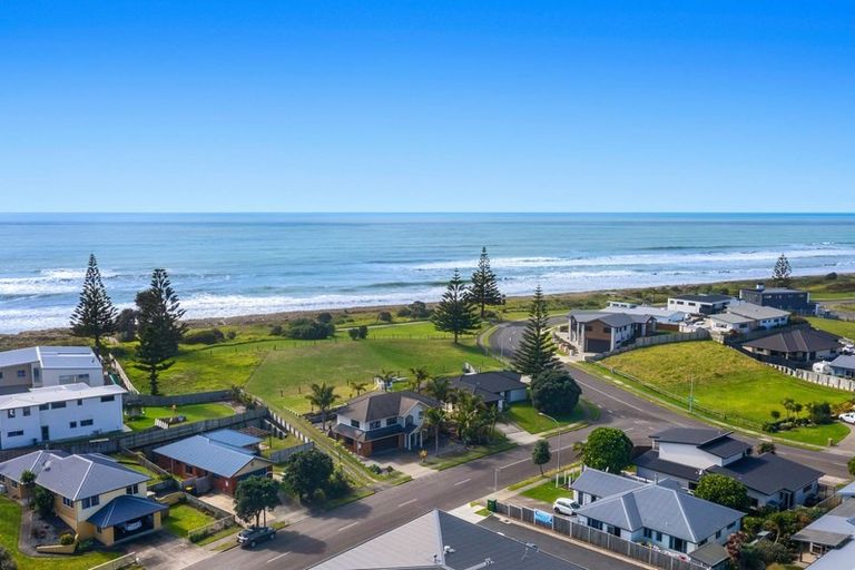 Photo of property in 4 Fishermans Drive, Coastlands, Whakatane, 3120