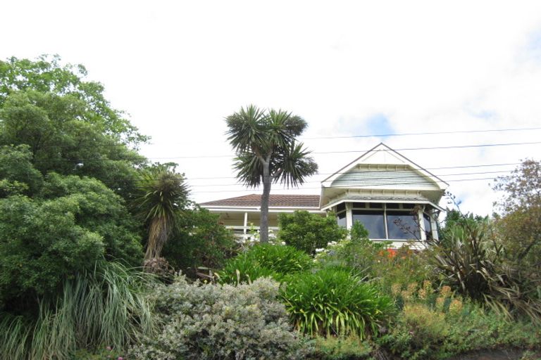 Photo of property in 61 Sumner Road, Lyttelton, 8082
