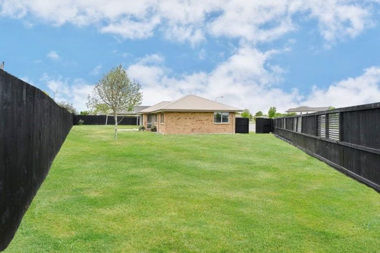 Photo of property in 48 Acacia Avenue, Rangiora, 7400