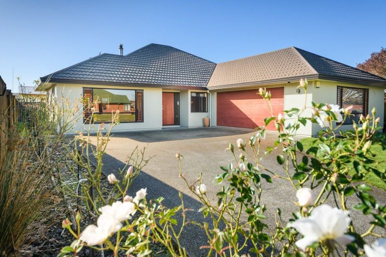 Photo of property in 16 Presidential Drive, Milson, Palmerston North, 4414