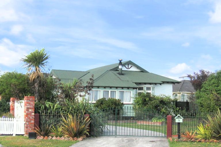 Photo of property in 5 Phar Lap Grove, Trentham, Upper Hutt, 5018