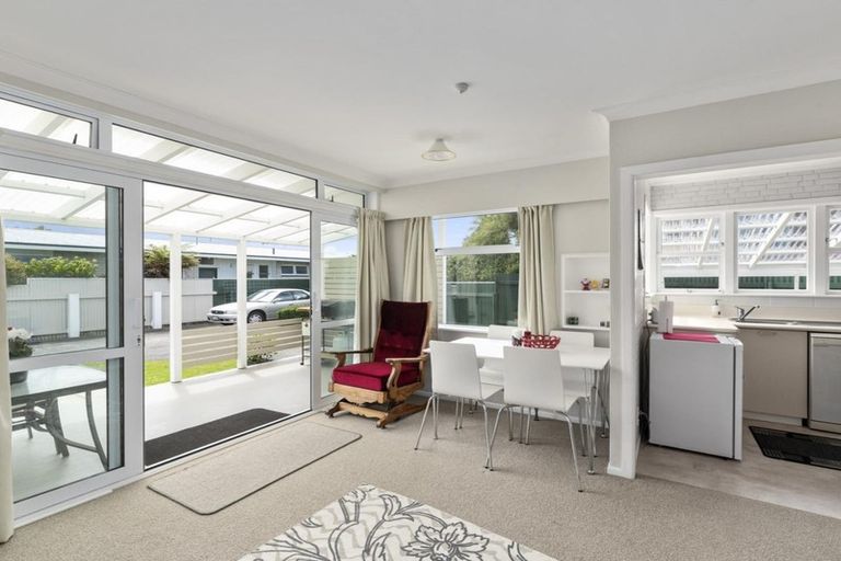 Photo of property in 2 Glen Street, Levin, 5510