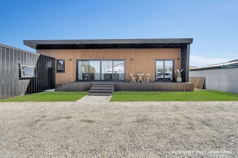 Photo of property in 37 Jenkin Street, Strathern, Invercargill, 9812