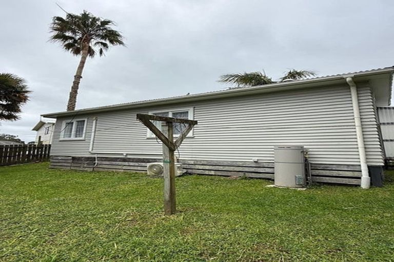 Photo of property in 9 Edwin Freeman Place, Ranui, Auckland, 0612
