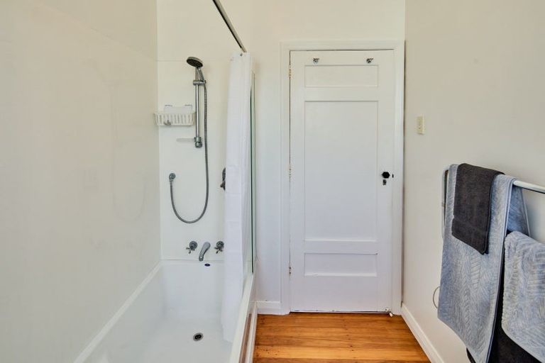 Photo of property in 4 Okura Grove, Boulcott, Lower Hutt, 5010