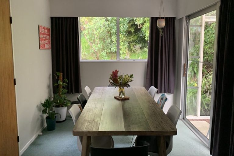 Photo of property in 5 Halswater Drive, Churton Park, Wellington, 6037