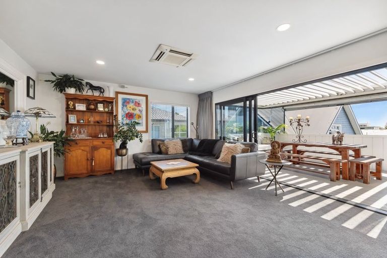 Photo of property in 20b Fulford Street, New Plymouth, 4310