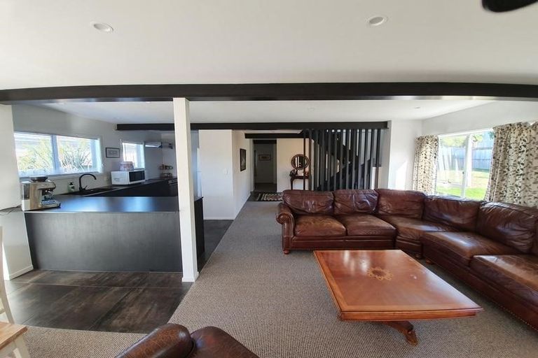 Photo of property in 1 Jayne Place, Torbay, Auckland, 0630