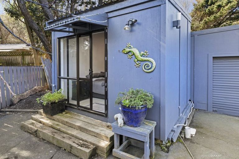 Photo of property in 86 Happy Valley Road, Owhiro Bay, Wellington, 6023