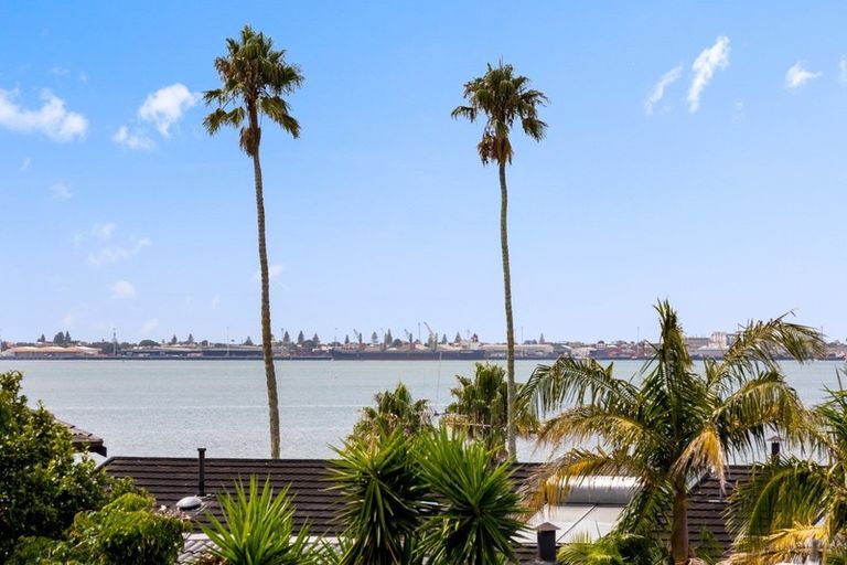 Photo of property in 37 Woods Avenue, Matua, Tauranga, 3110