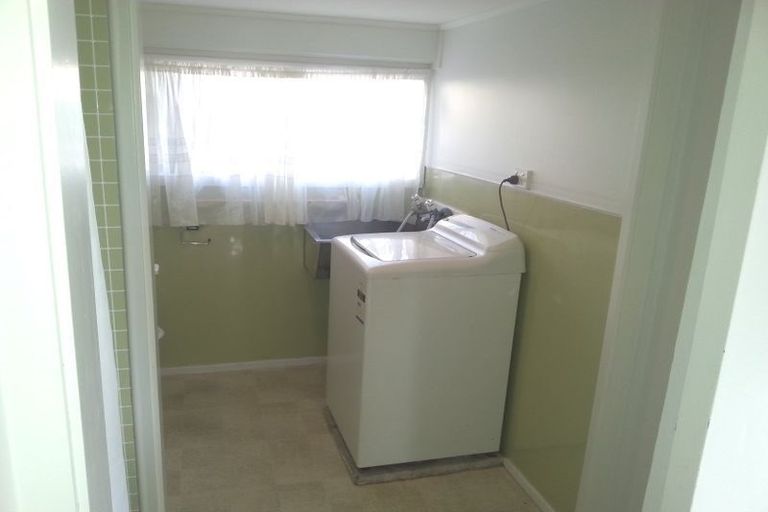 Photo of property in 81 Oaktree Avenue, Browns Bay, Auckland, 0630