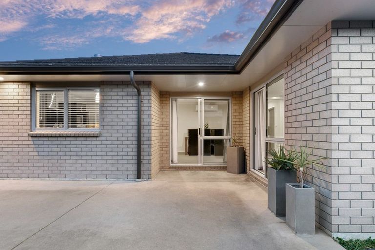 Photo of property in 269 Lakes Boulevard, Pyes Pa, Tauranga, 3112