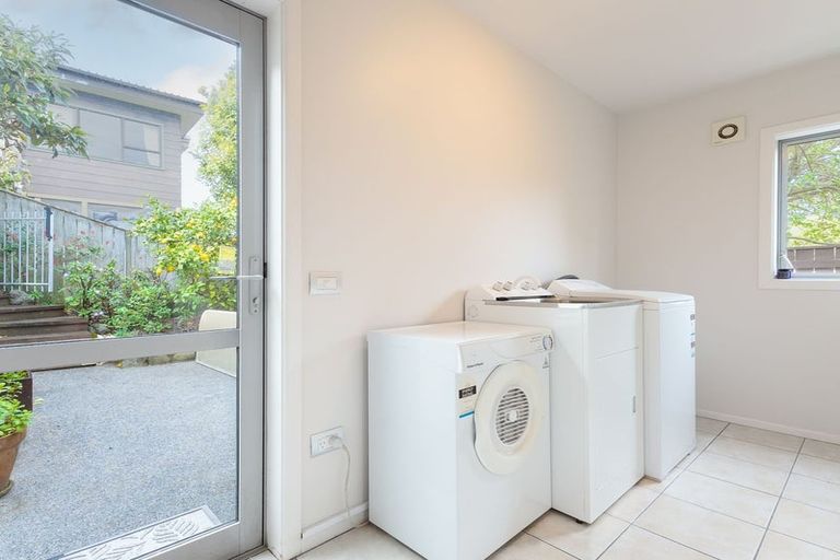 Photo of property in 6a Kohutuhutu Road, Raumati Beach, Paraparaumu, 5032