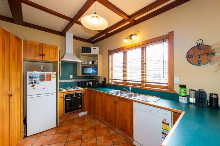 Photo of property in 15 Latham Street, Napier South, Napier, 4110