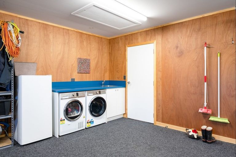 Photo of property in 37 Pounamu Avenue, Albert Town, Wanaka, 9305