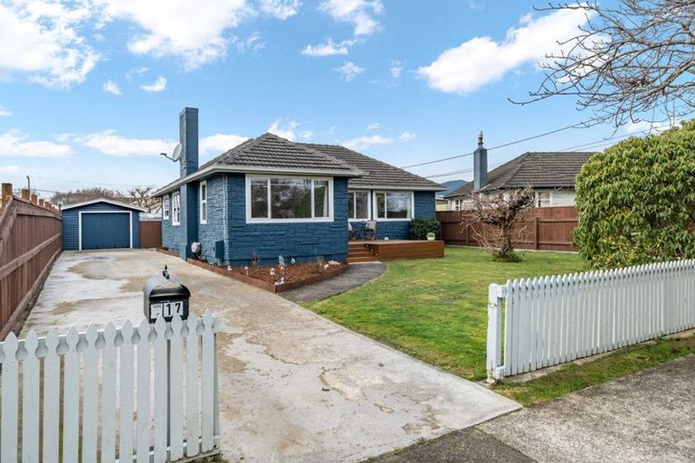 Photo of property in 17 Weka Grove, Elderslea, Upper Hutt, 5018