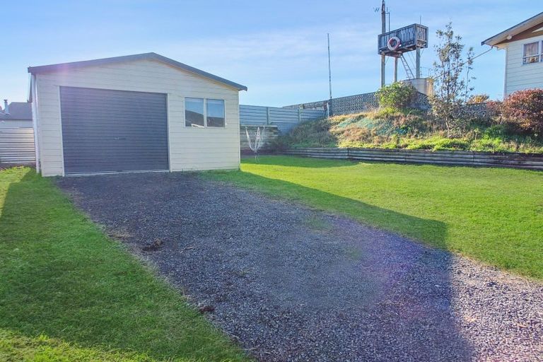 Photo of property in 11 Chaffey Street, Foxton Beach, Foxton, 4815