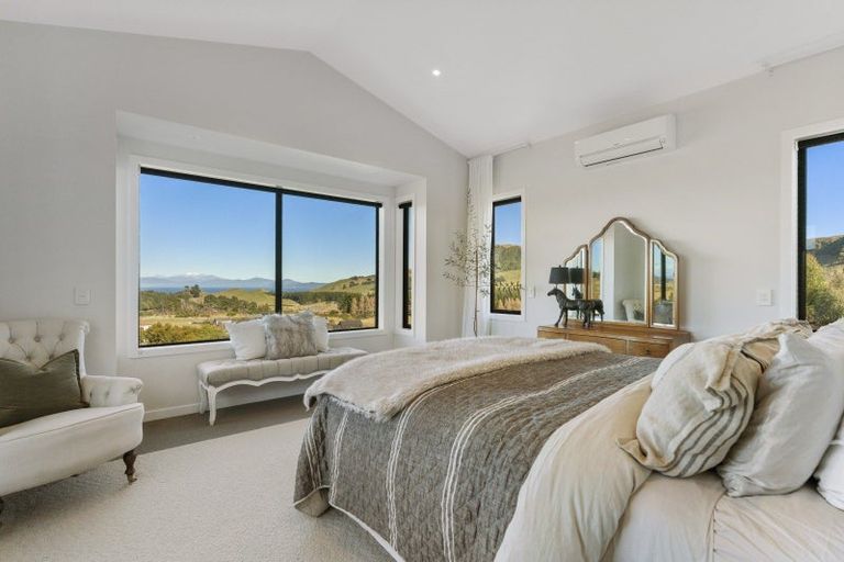 Photo of property in 20 Katelyn Place, Kinloch, Taupo, 3385